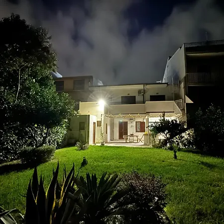 Couette-café Il Giardinetto Ardore Marina